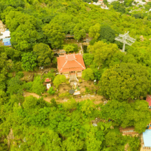Chùa Linh Sơn - Dấu Tích Bàn Chân Tiên