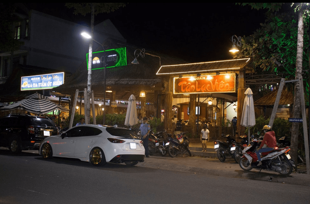 Nhà hàng Tân Lạc Viên - Gà ta tiềm ớt hiểm