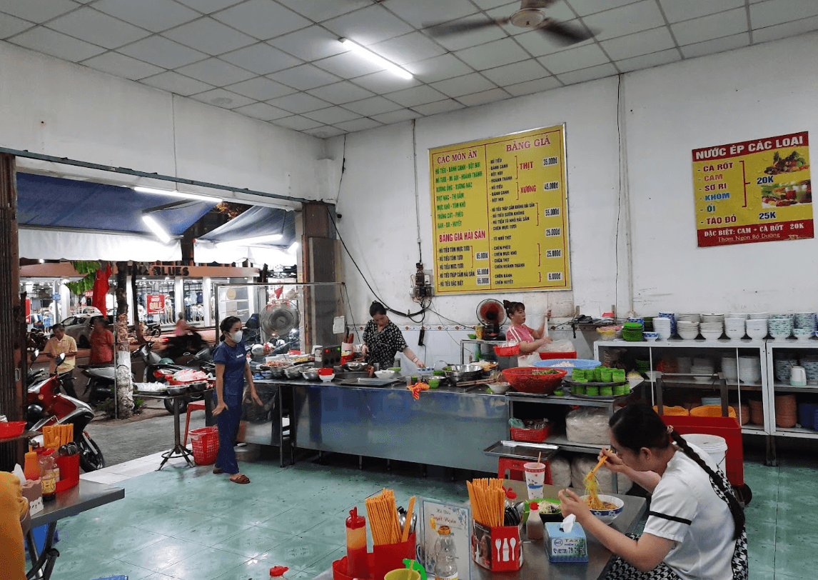 Hủ tiếu Tuyết Ngân