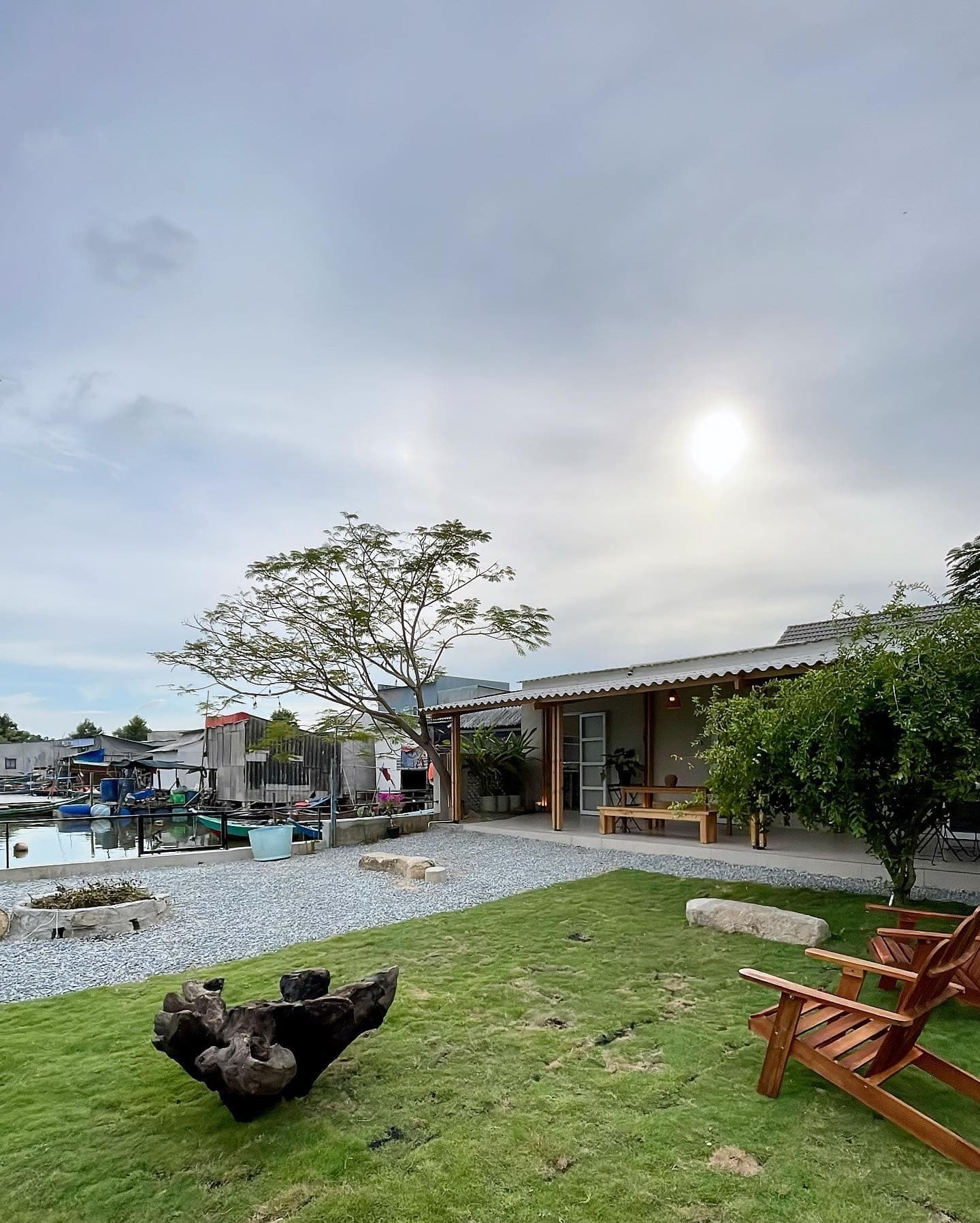 Homestay Nhà trong hẻm bên sông