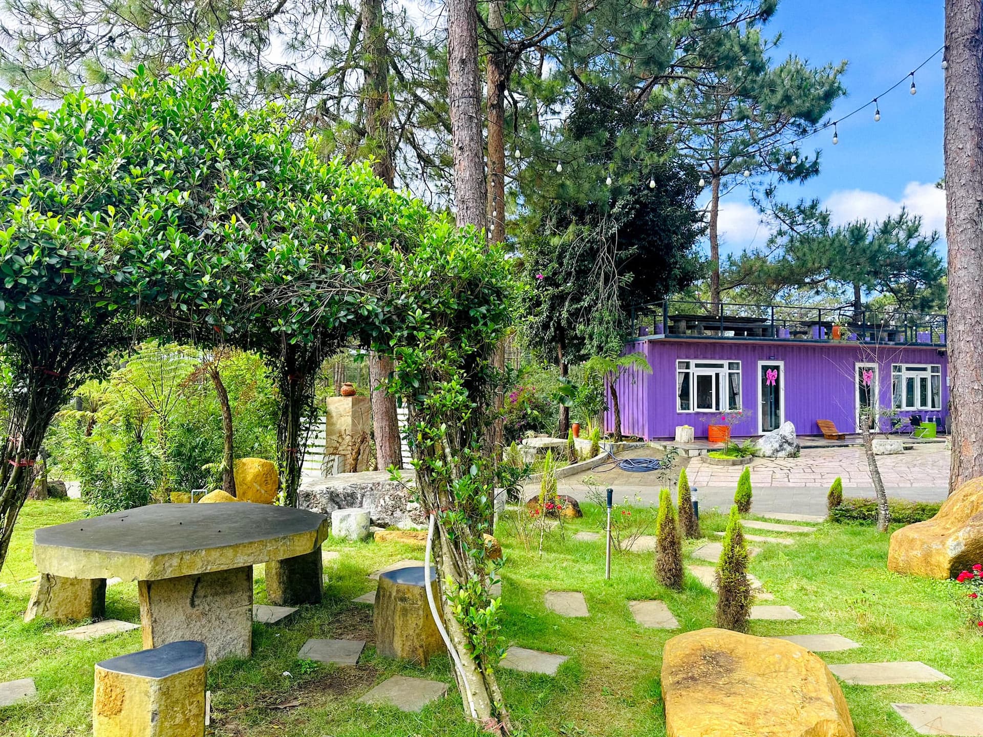 HeniSi Homestay Măng Đen