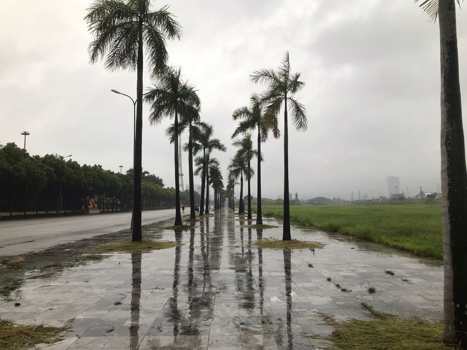 Quảng trường Đinh Tiên Hoàng