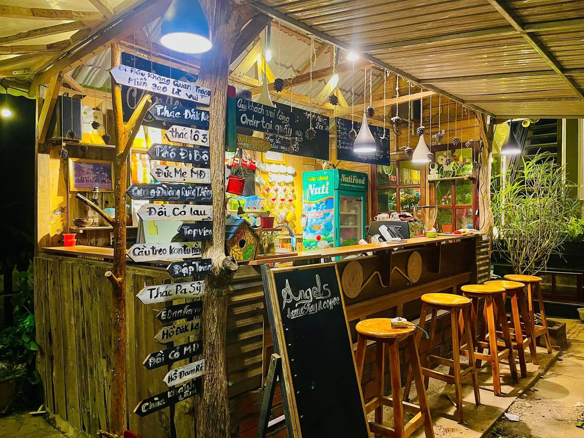 Angels Homestay & Coffee - Măng Đen