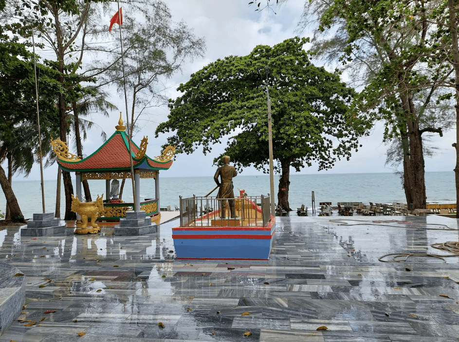 Mộ bà Lê Kim Định