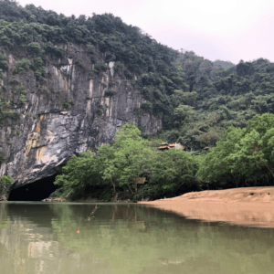 Phà Ngã Ba động Phong Nha
