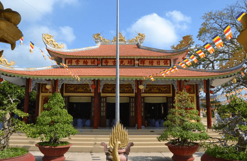 Chùa Diêu Quang (Chùa Cây Trôm)