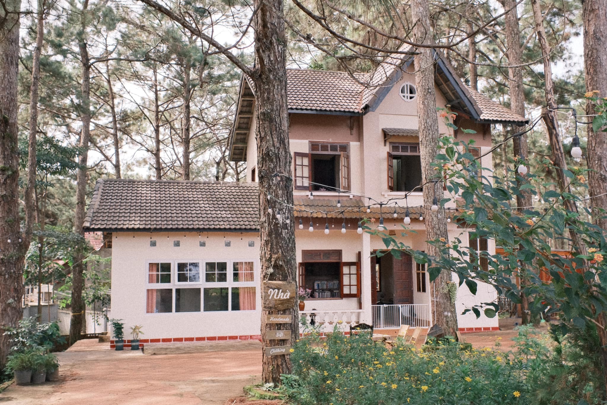 Trốn Homestay Măng Đen