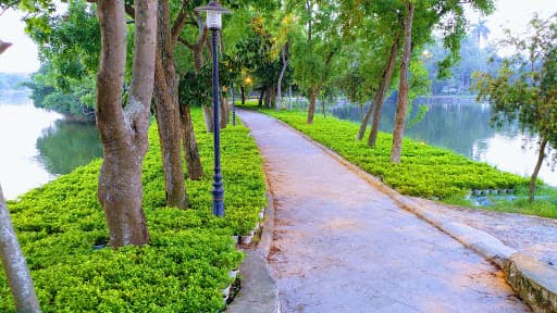 Công Viên Tức Mặc