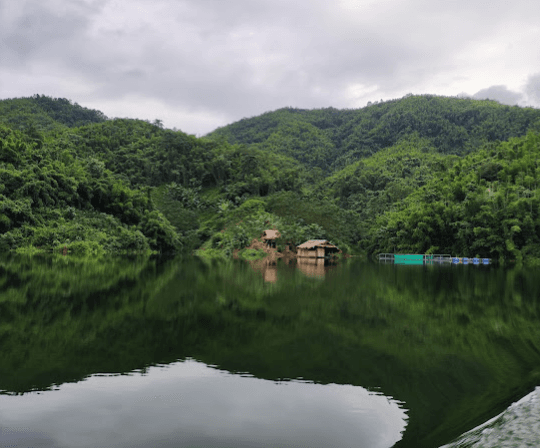 Hồ Thủy điện Huổi Na