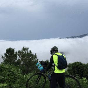 Đỉnh đèo Ngoạn Mục