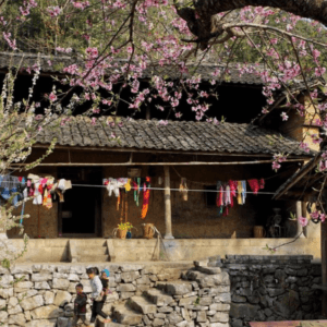 Nhà Cổ Lao Xa Homestay hmong