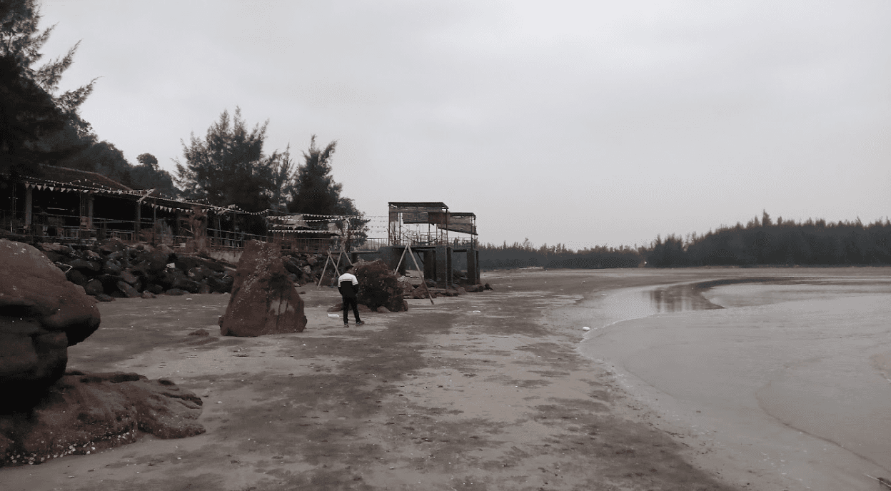 Bãi Biển Trung Diễn