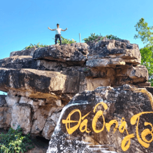 Điểm Tham Quan : Đá Ông Tơ