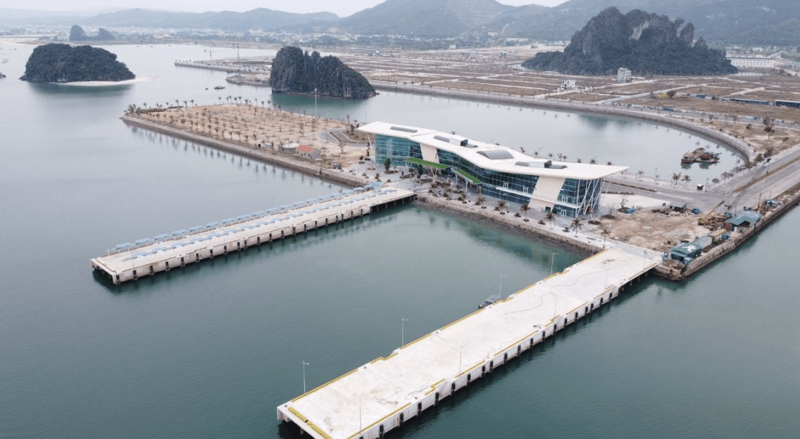 Cầu cảng xuất xi