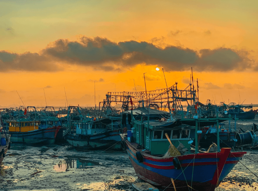 Phà Mũi Ngọc Móng Cái