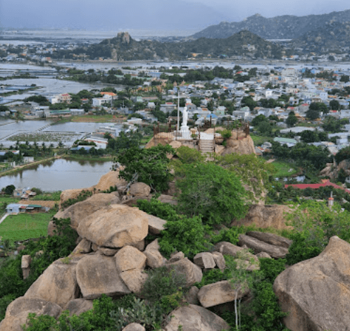 Đỉnh Núi Trùng Sơn