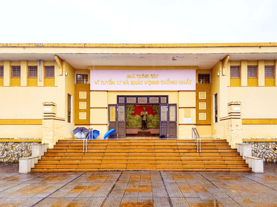 Nhà trưng bày Khu di tích cầu Hiền Lương