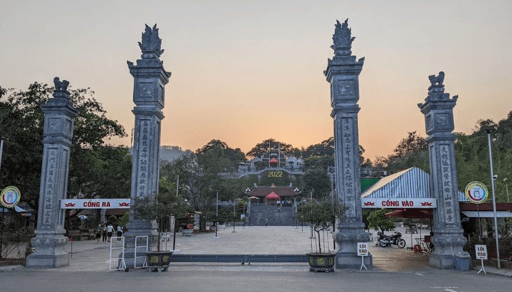 Ðền Cửa Ông - Cẩm Phả - Quảng Ninh