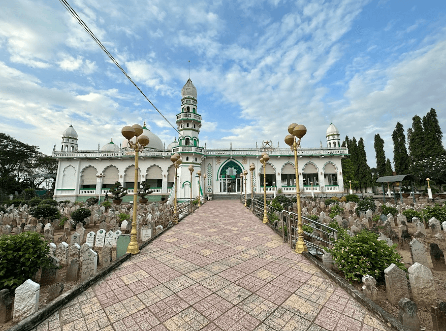 Thánh đường hồi giáo Jamuil Azhar Mosque - Châu Phong - An Giang