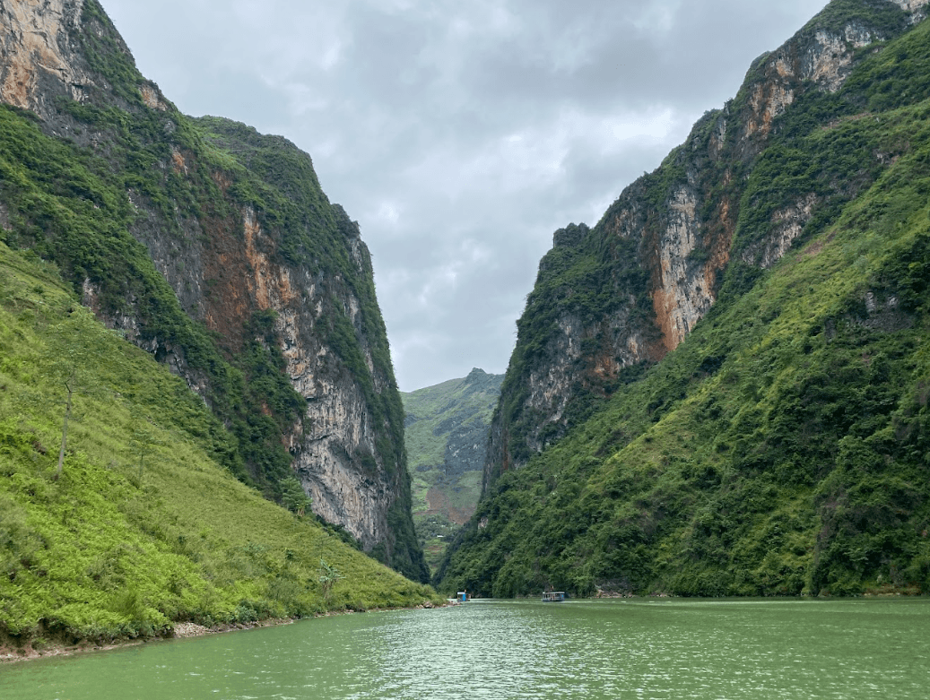 Du lịch Hẻm Tu Sản - Mèo Vạc - Hà Giang