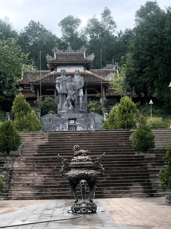 Khu Di Tích Lịch Sử Chín Hầm - Thừa Thiên Huế