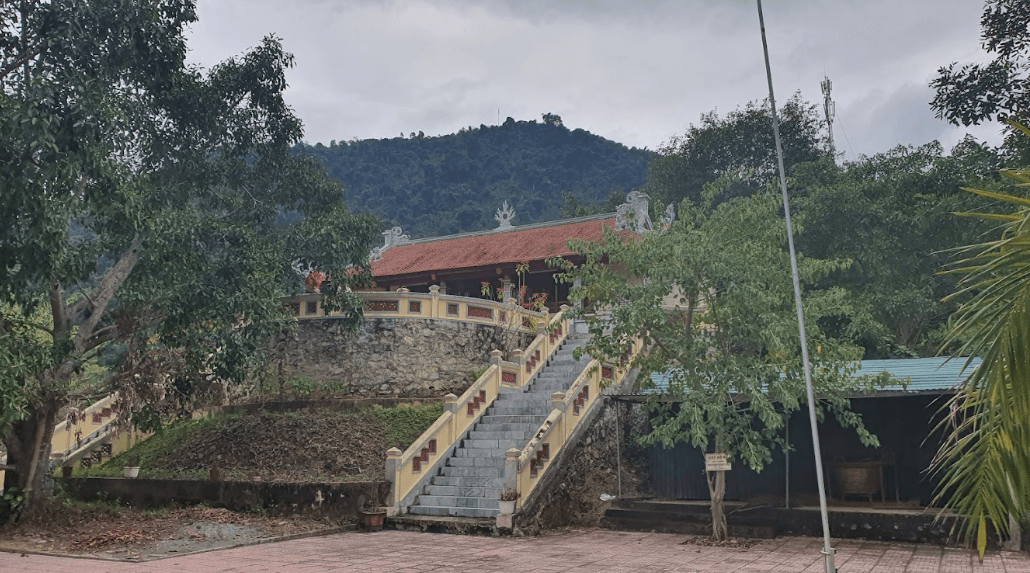 Đền Pu Nhạ Thầu - Kỳ Sơn - Nghệ An