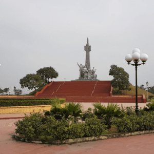 Tượng đài anh hùng Đông Triều - Đông Triều - Quảng Ninh