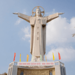 Tượng Chúa Giêsu Kito Vua - Bà Rịa - Vũng Tàu