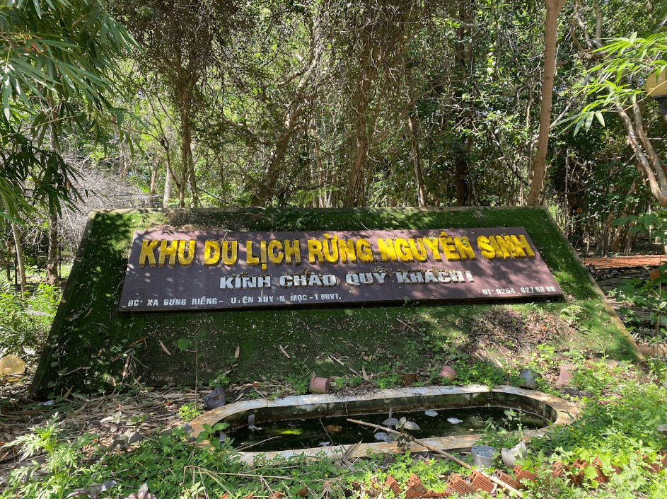 Khu du lịch rừng nguyên sinh