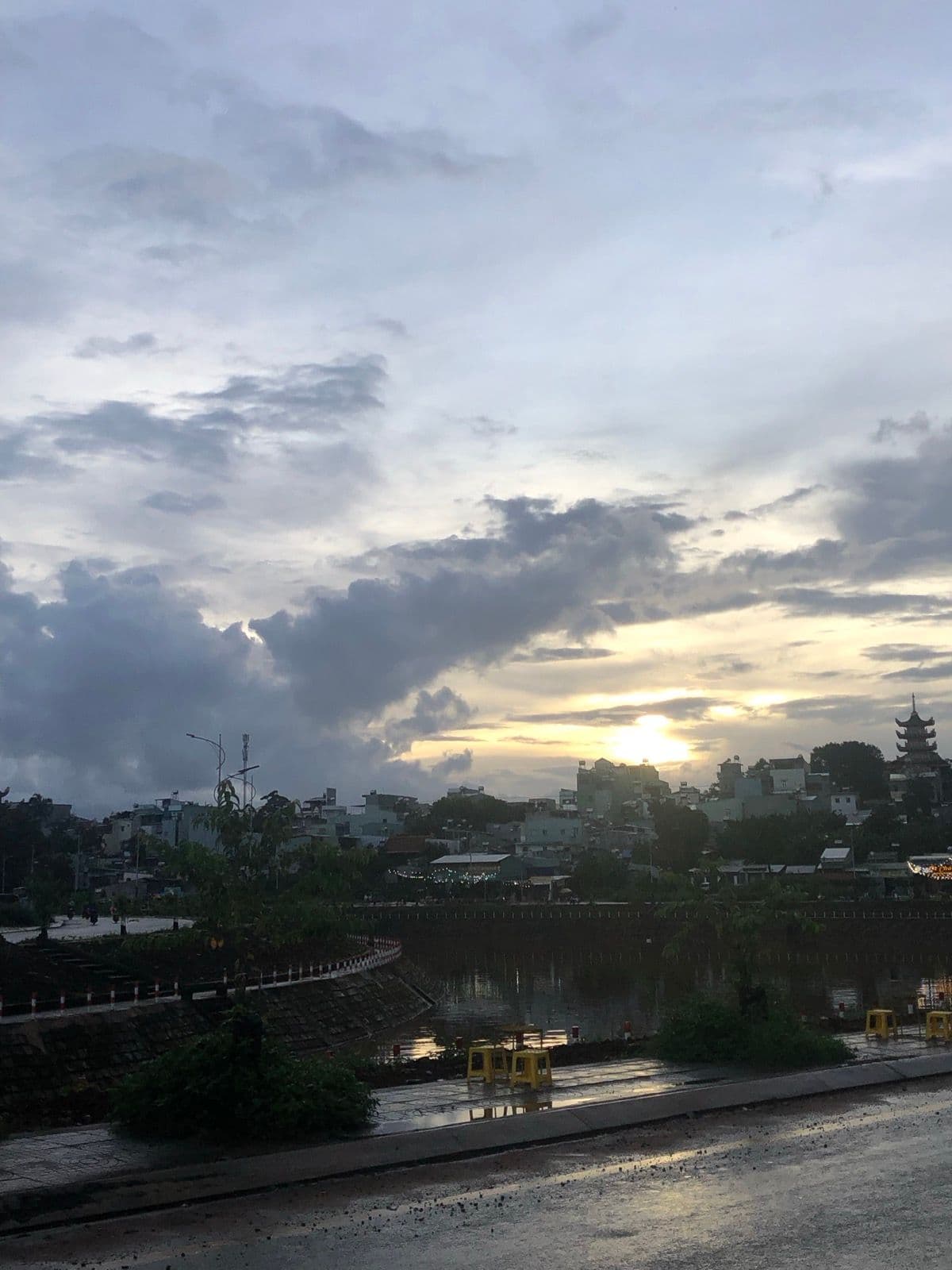 Hàn Mặc Tử - Lý Nam Đế