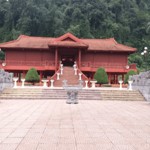 Nhà Tưởng Niệm - Thạch An - Cao Bằng