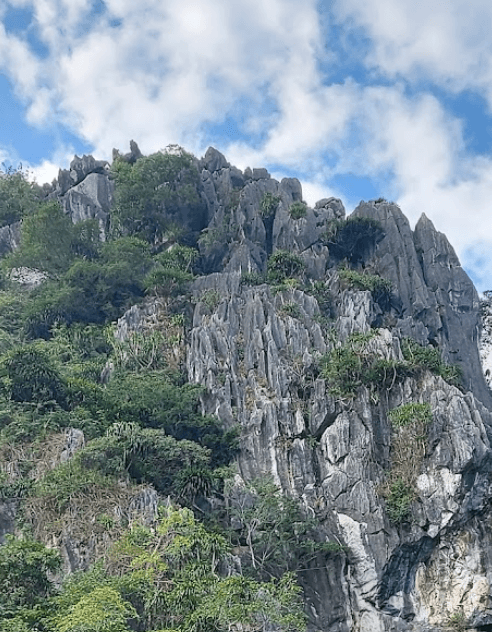 Núi Đá Hóa Quỷ - Như Xuân - Thanh Hoá