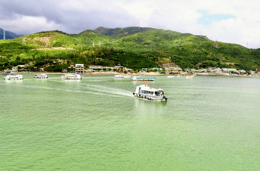 Bến tàu du lịch Long Phú
