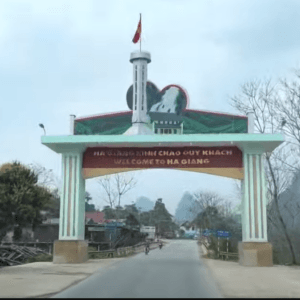 Cổng chào tỉnh Hà Giang - Hàm Yên - Hà Giang
