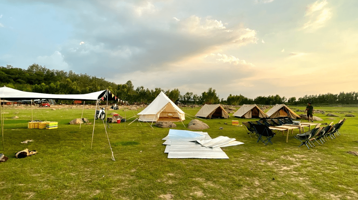 Camping Bãi Đá Trứng