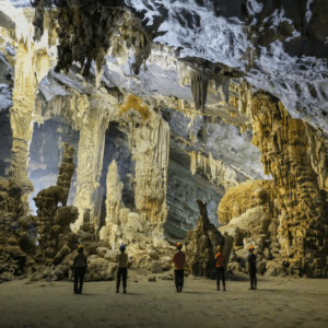 Tú Làn Cave