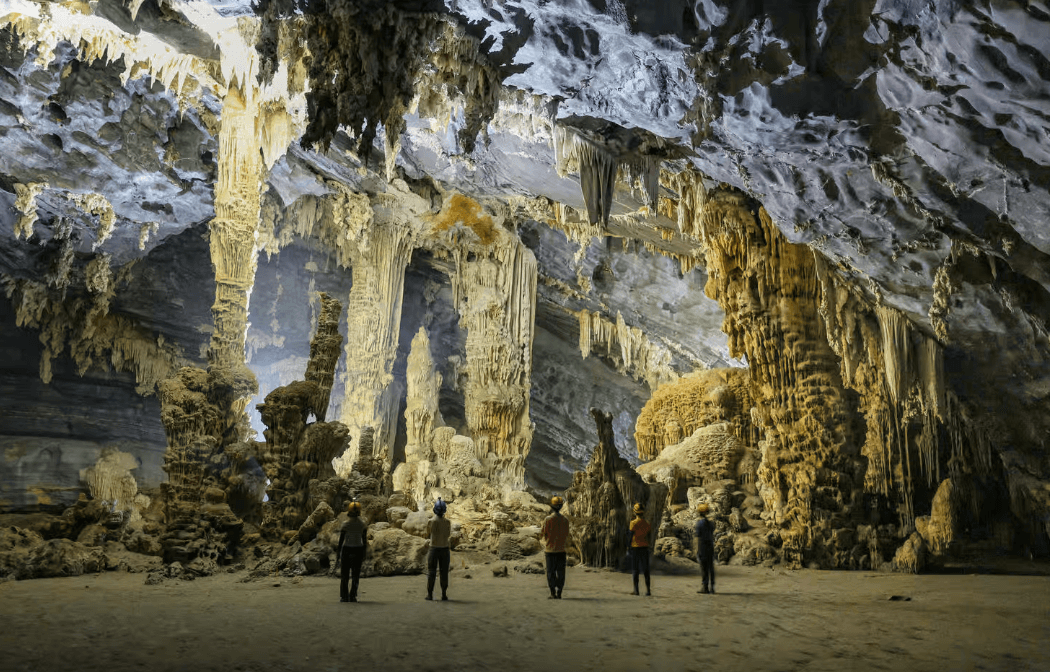 Tú Làn Cave
