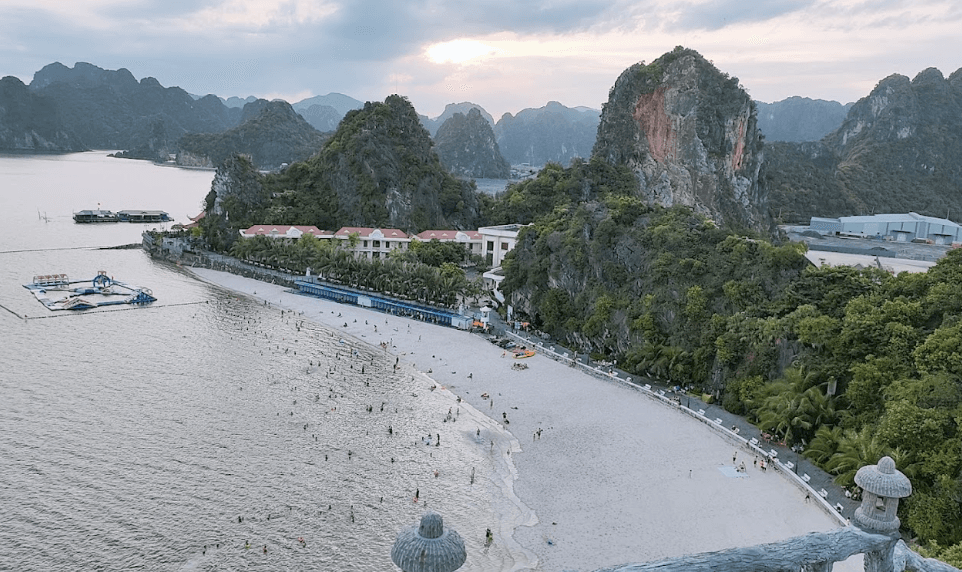 Bãi tắm Lương Ngọc