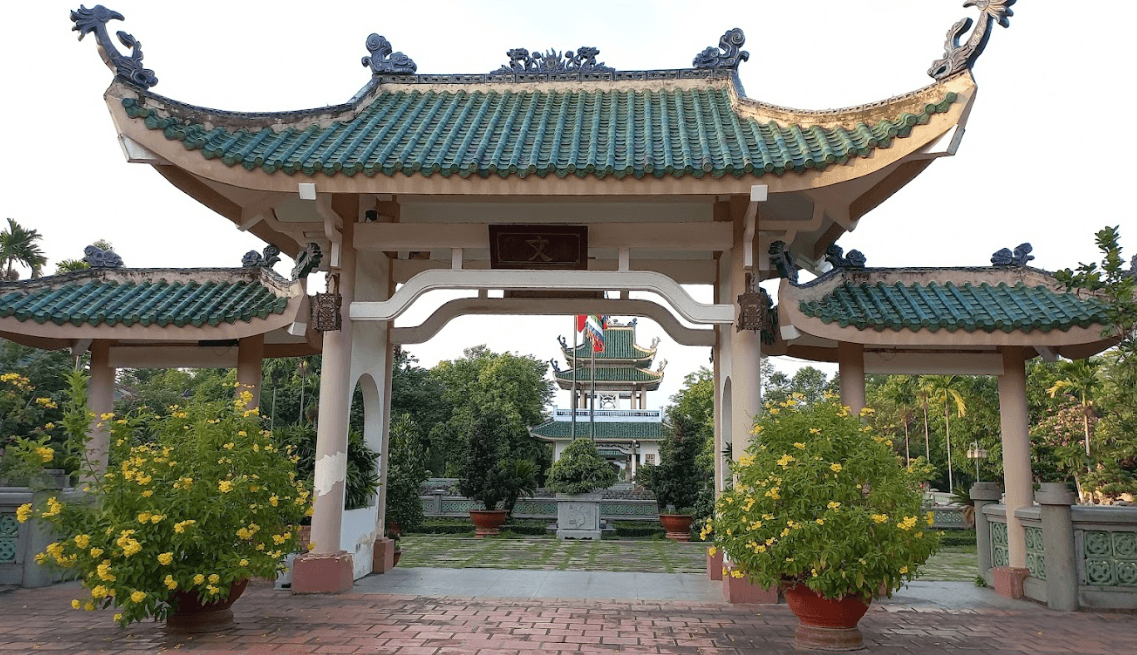 Văn miếu Trấn Biên
