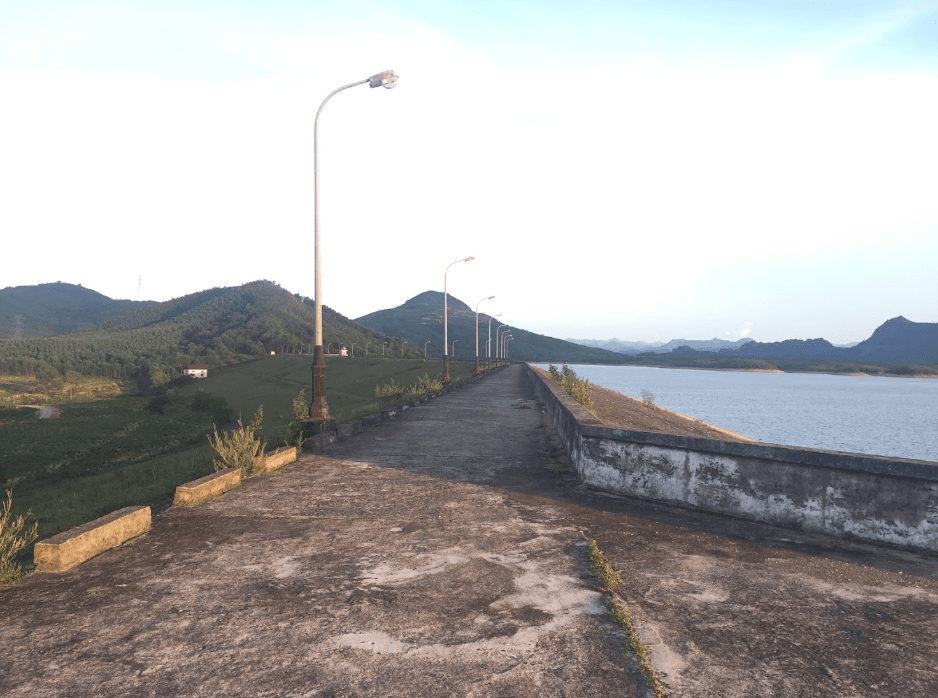 Đập hồ Rào Đá