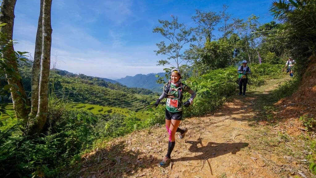Chạy Trail Đâu Chỉ Là Đua! Hành Trình Sinh Tồn Và Những Bước Chân Của Hienka