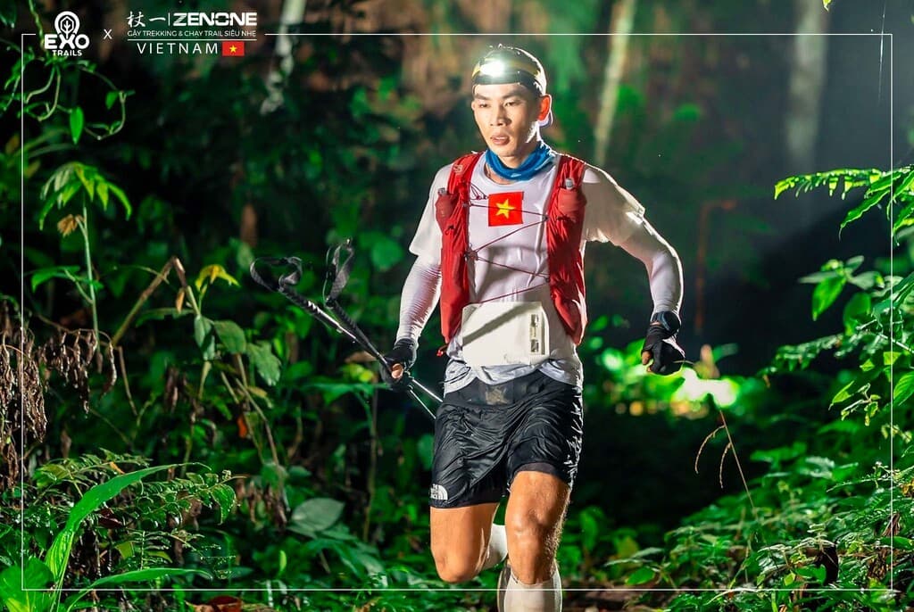 Gậy trekking và chạy trail Zenone: Siêu nhẹ, Siêu chất lượng, Top 1 trong tầm giá